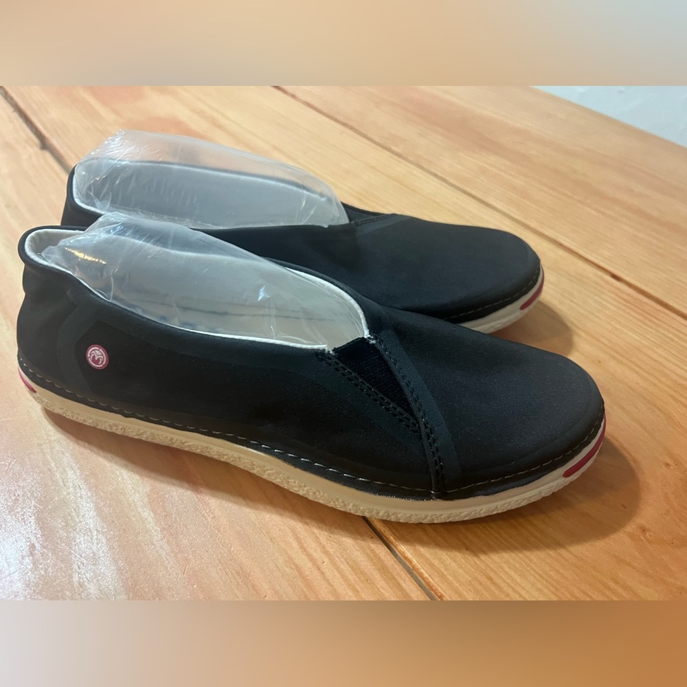 Crocs Ocean minded Water Shoes Black w8 
Slip-on
